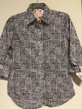 Tizzie Black & White Patterned Button-Down Shirt